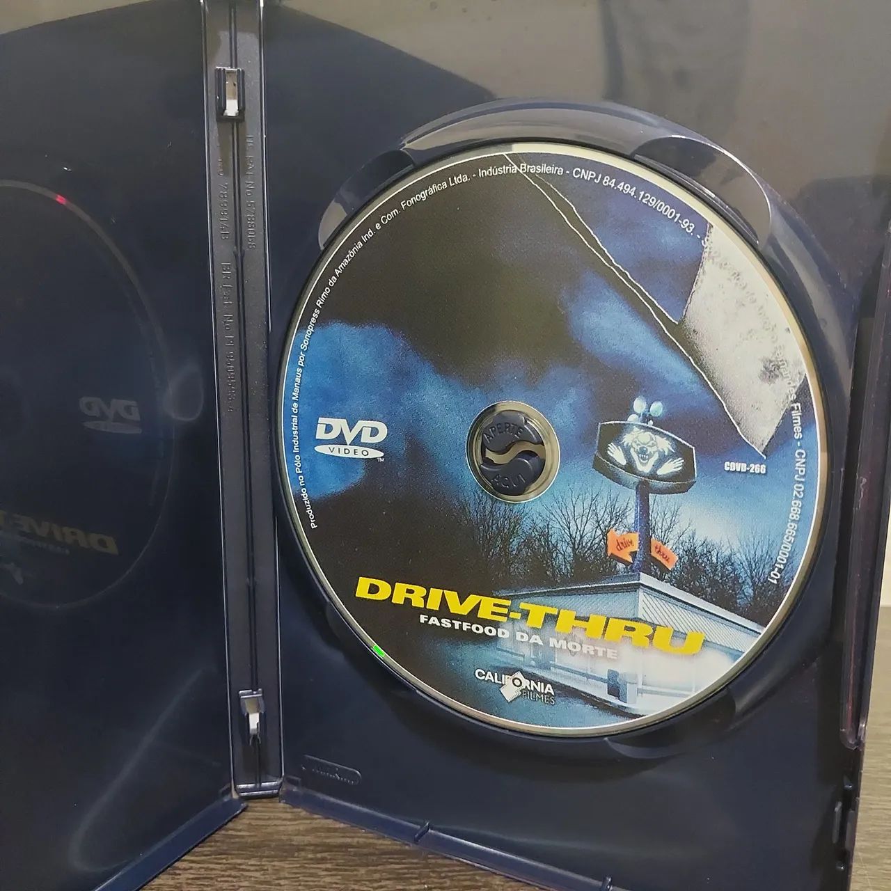 dvd drive thru fast food da morte - terror/comédia  - Foto 3