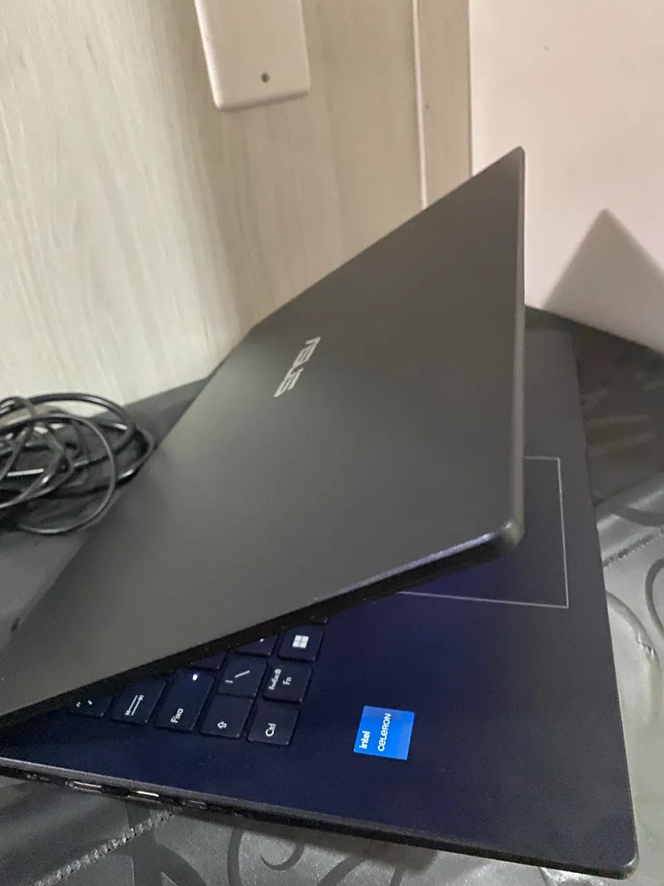 Notebook ASUS Vivobook Go  - Foto 3