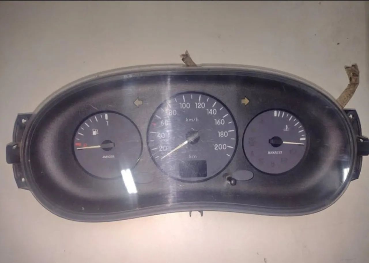 Painel de instrumentos Renault Clio