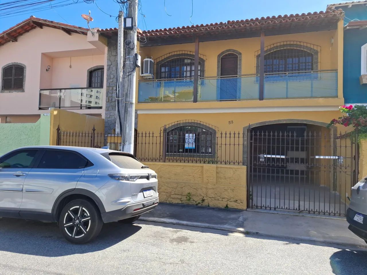 Vendo Duas Casas. Alto e baixa