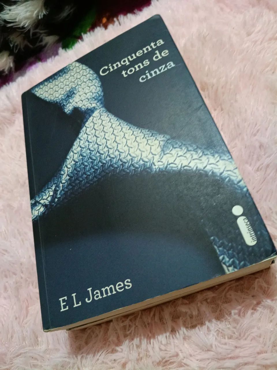 Livros 50 tons de cinza - Foto 2
