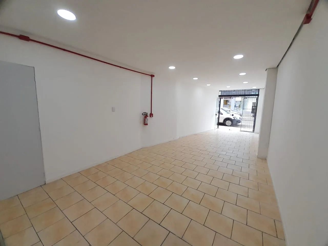 Sala comercial com 81m2 no centro de Caçador