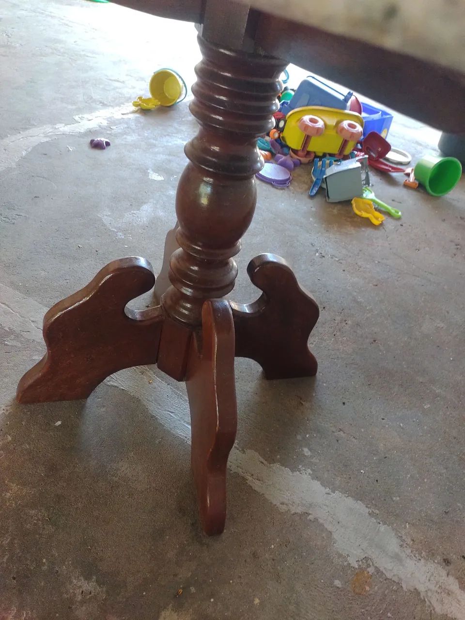 Mesa e cadeiras antigas - Foto 2