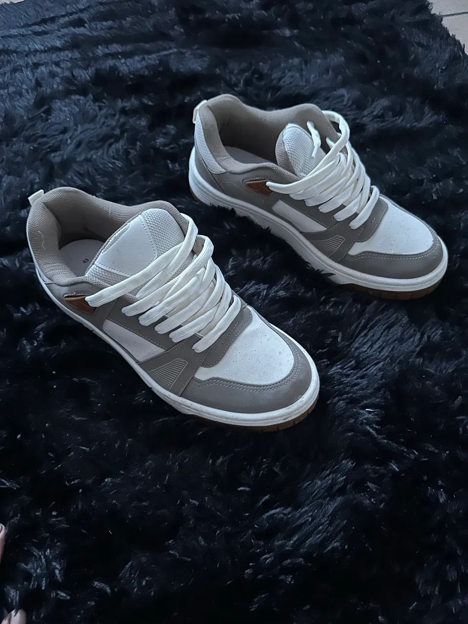 Tenis tamanho 43