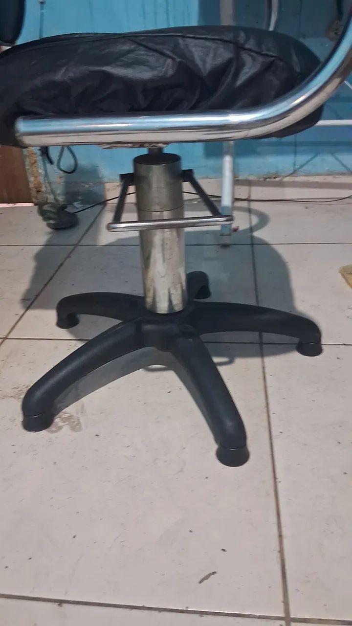 CADEIRA DE BARBEIRO  - Foto 3
