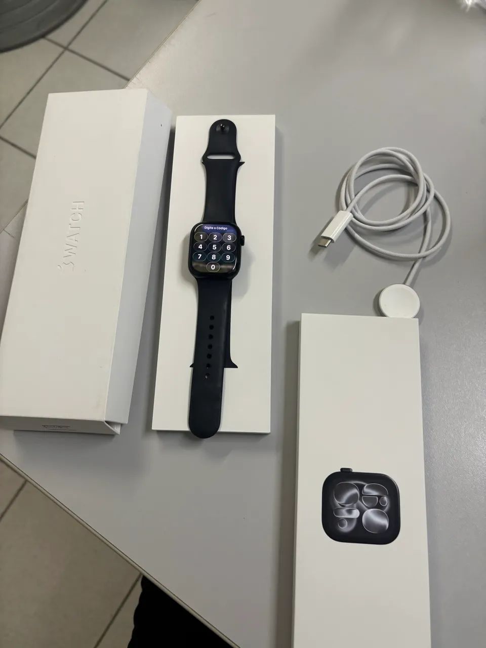 Vende-se Appel watch Series 11 42mm 