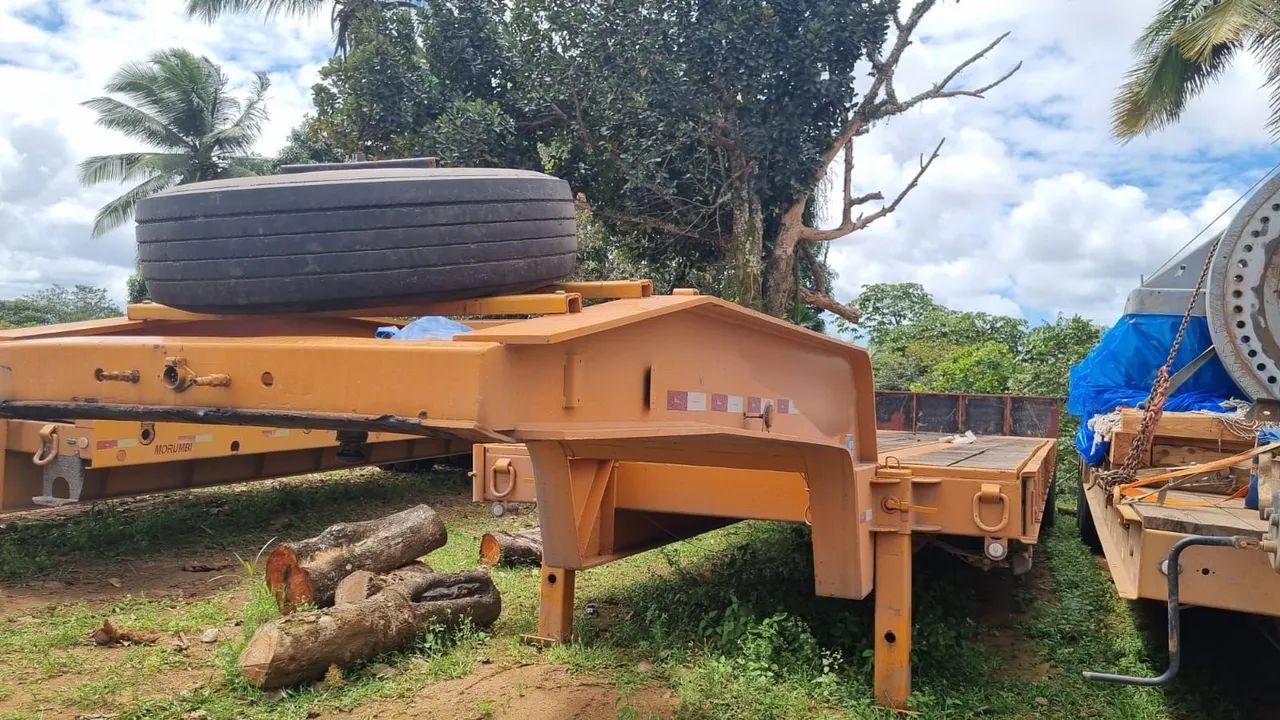 Carreta prancha três eixos em Salvador Bahia 
