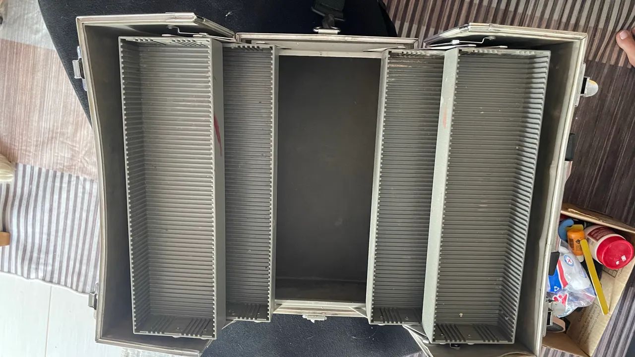 Vende-se maleta de maquiagem  - Foto 3