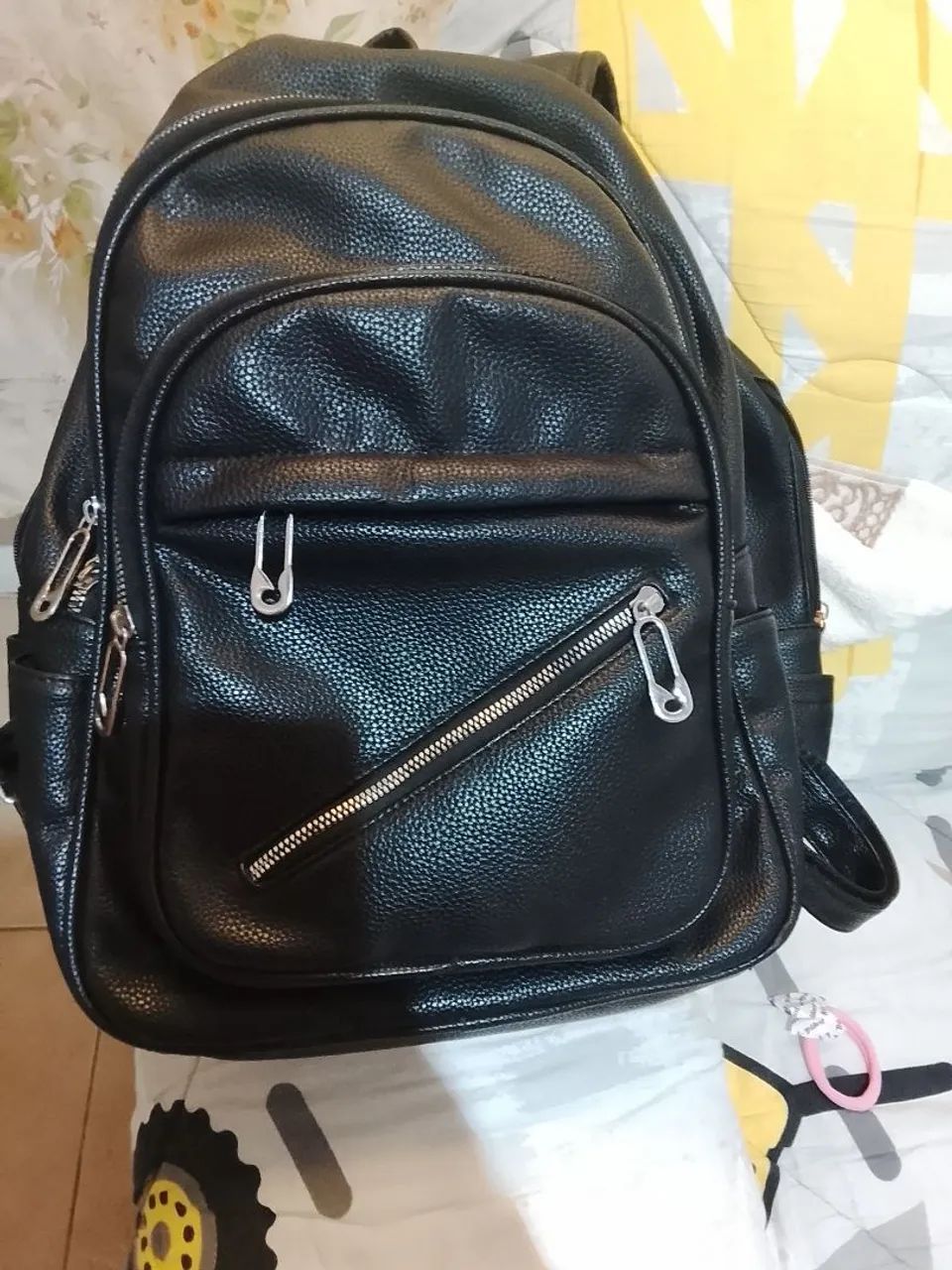 Vendo mochila feminina