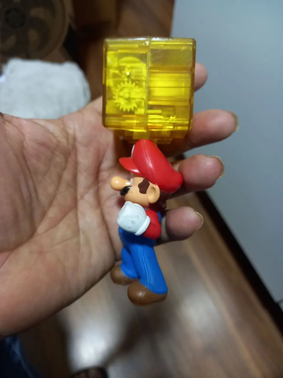 BONECO MARIO COM CUBO AMARELO MAC DONALDS  - Foto 3