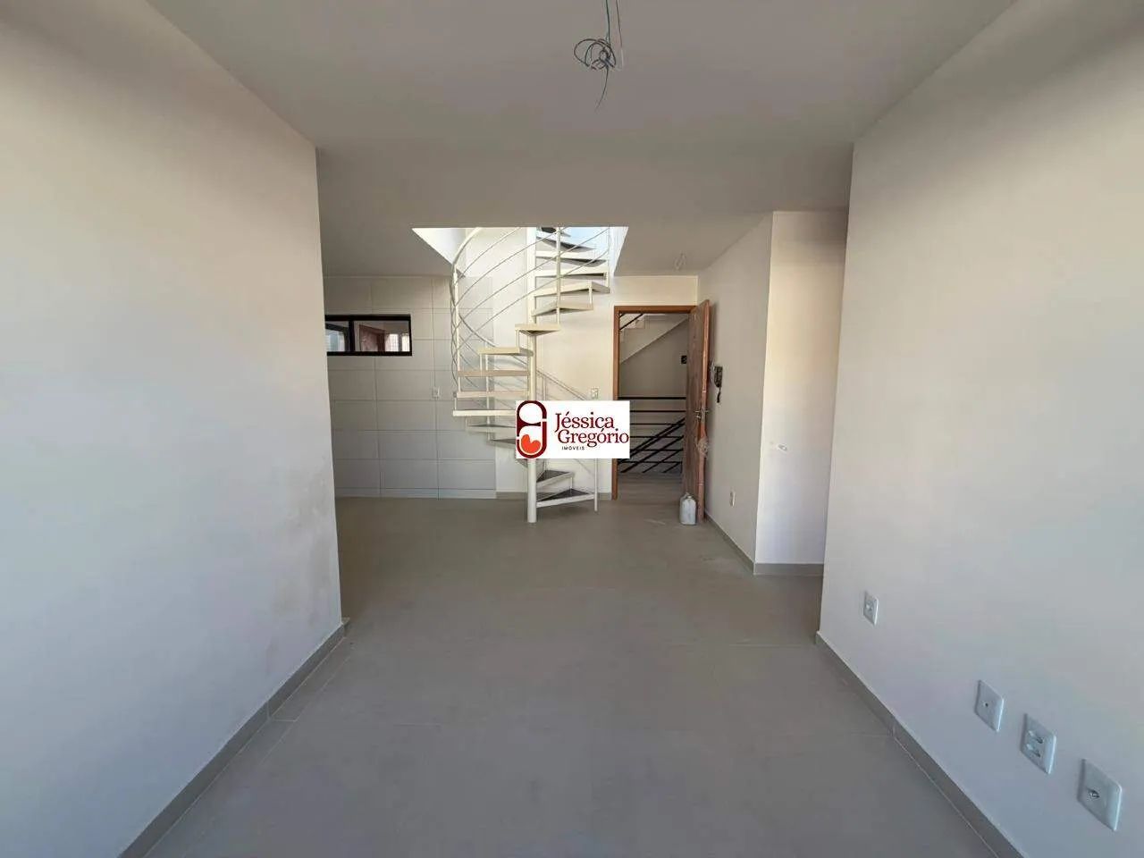 Cobertura Duplex 2 Quartos | Bessa | Pronta para morar