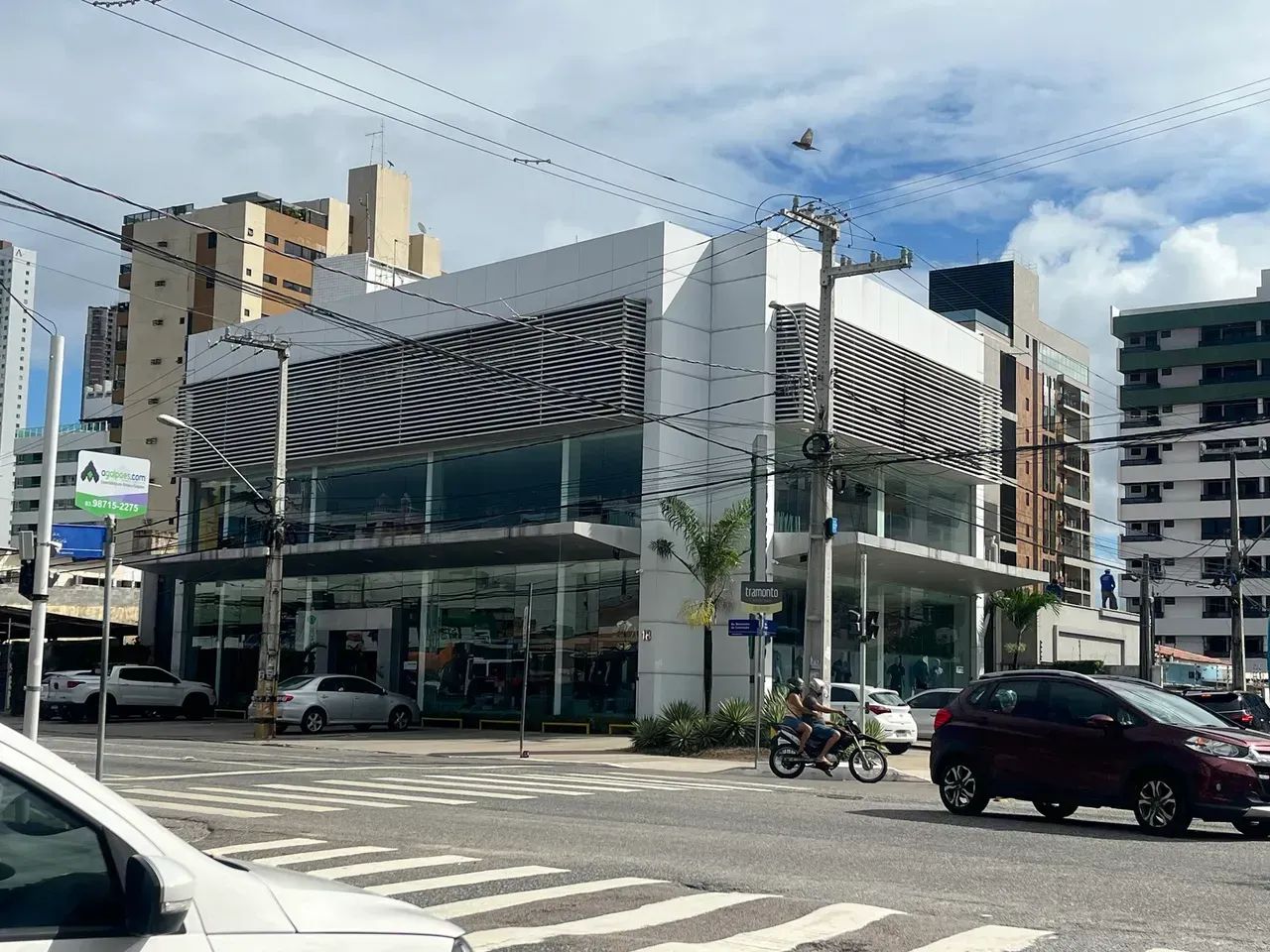Prédio comercial no Cabo Branco