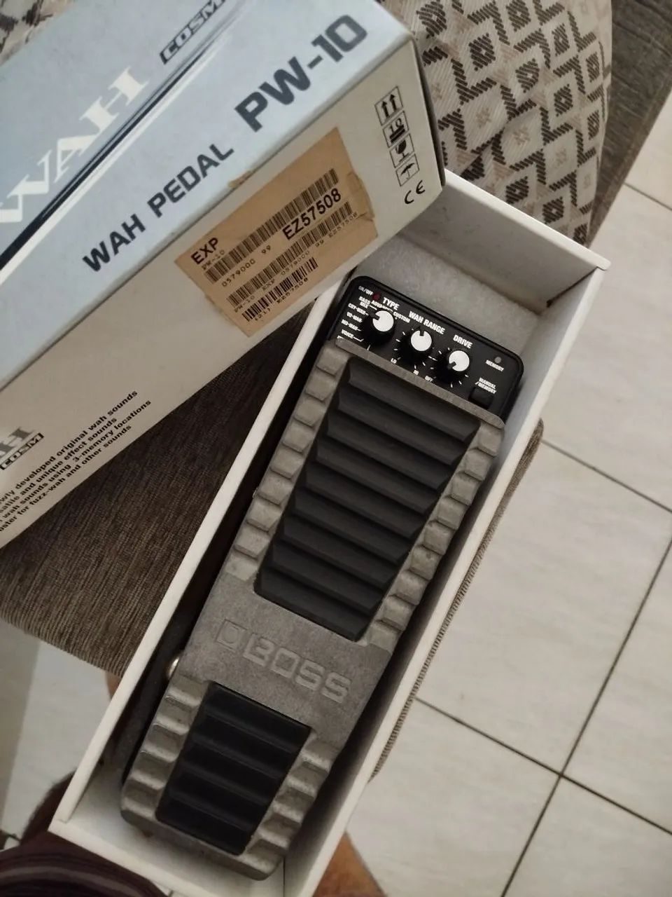 PEDAL BOSS PW10 WAH WAH - MULTI FUNÇÃO - Instrumentos musicais