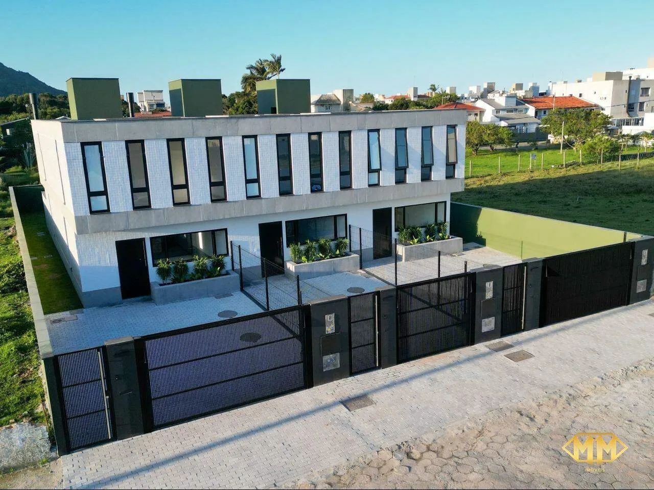 Casa Nova com 3 Dormitórios, Jardim e Área Gourmet - Foto 5