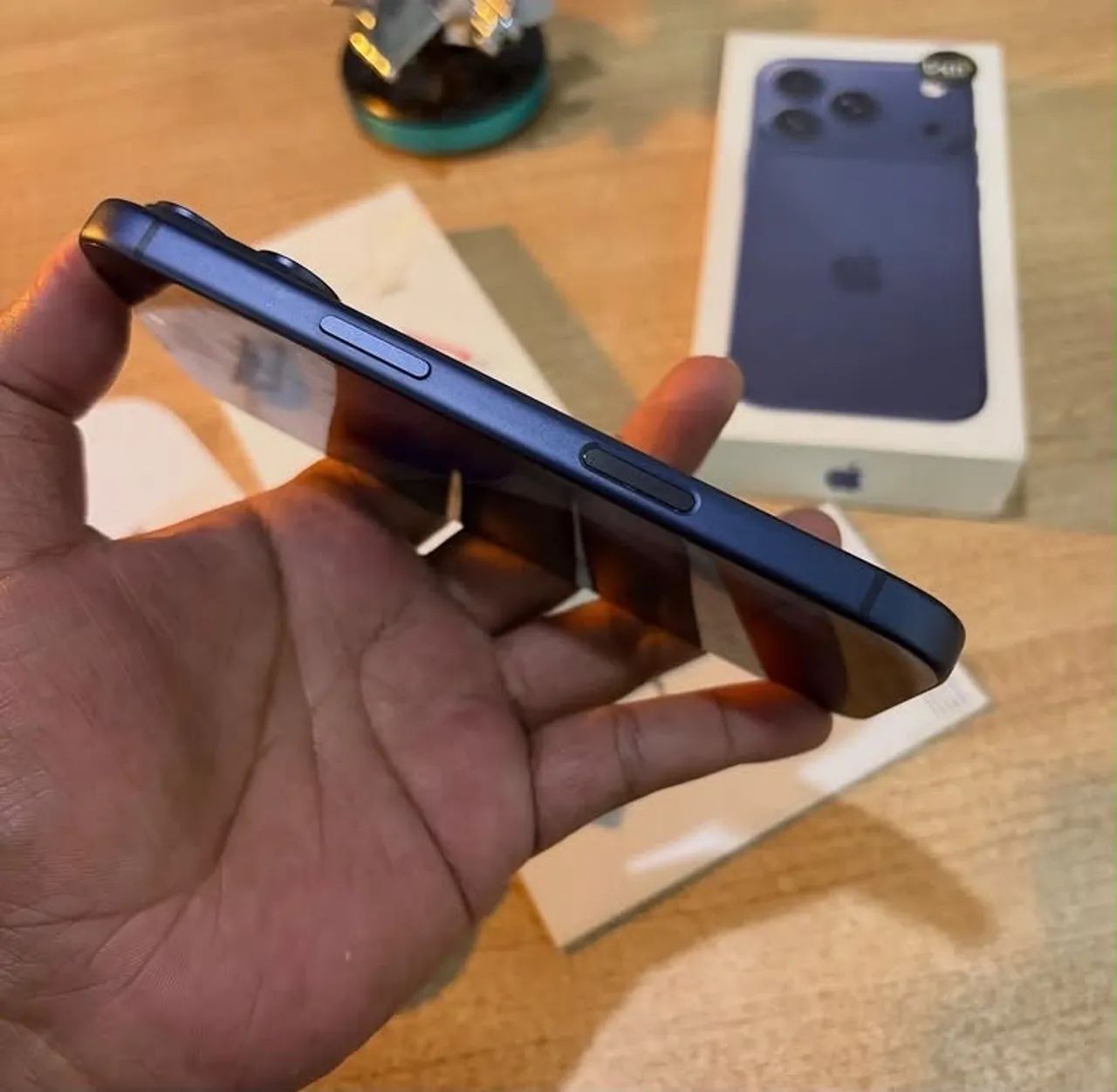 iPhone 17 Pro 256GB Azul (Deep Blue) - Impecável na Caixa com Garantia Apple - Foto 2
