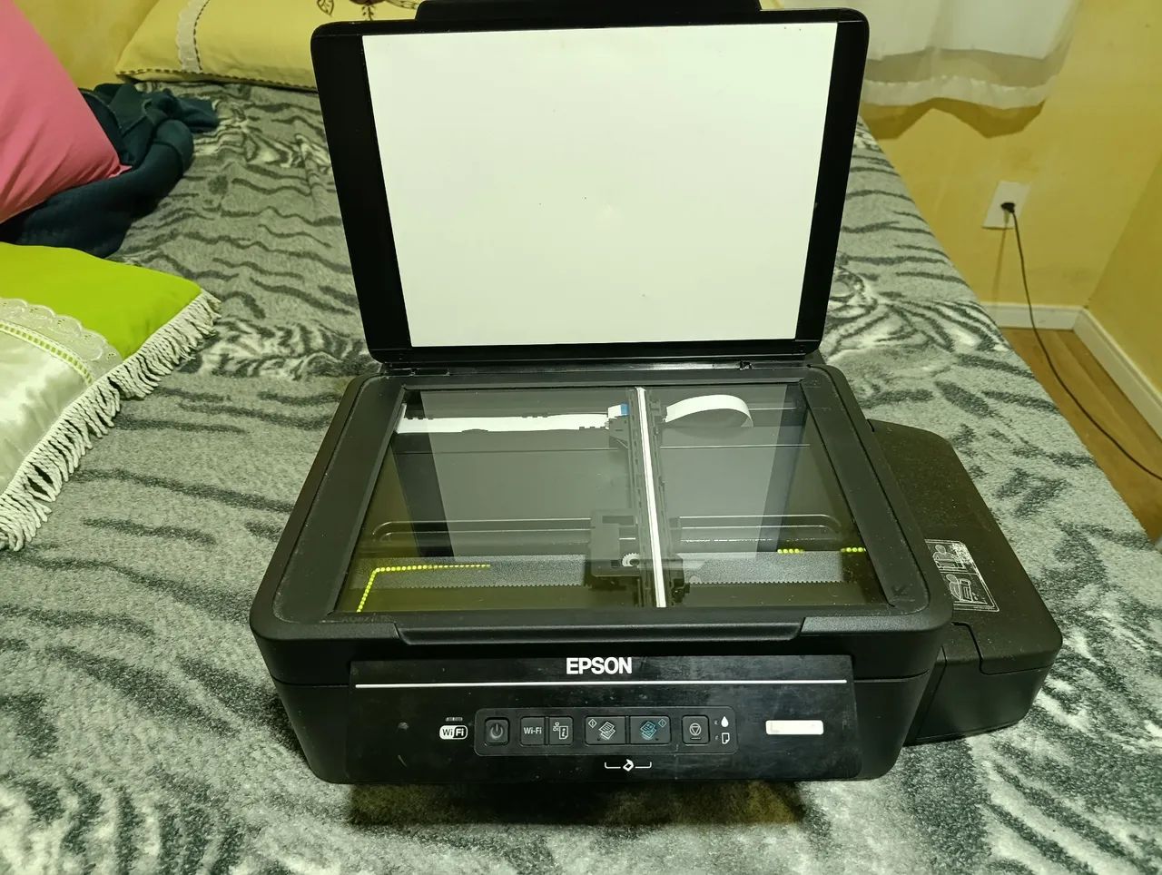 Epson L375 EcoTank - Impressora multifuncional com defeito (para conserto ou peças) - Foto 3