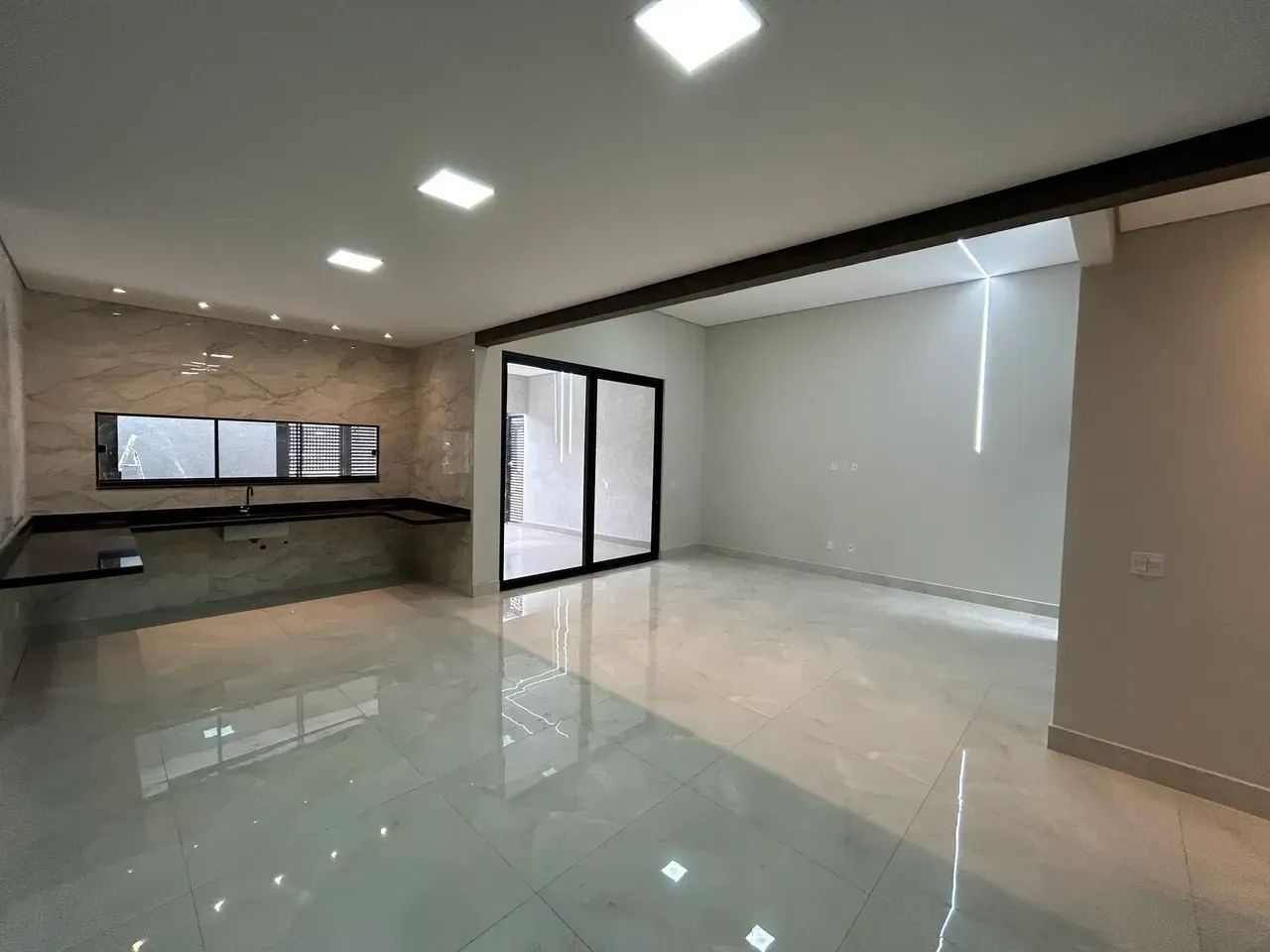 QNN 26 - CASA DE ALTO PADRÃO