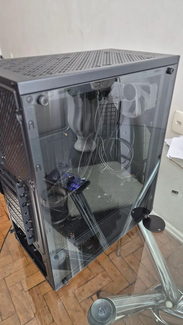 gabinete de computador (PC case) - Foto 3
