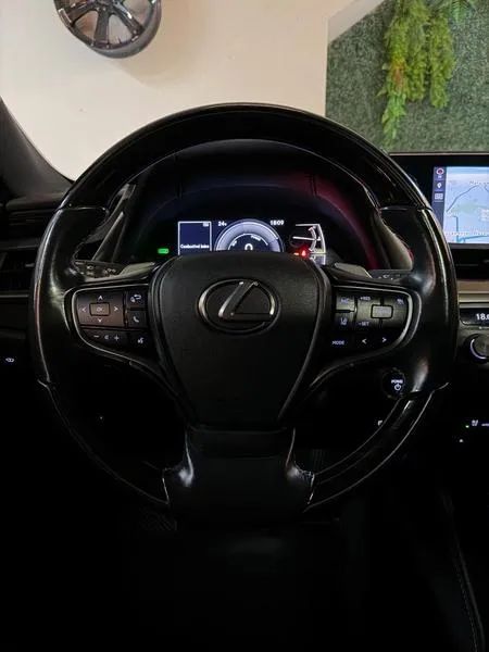 Lexus ES300h ES-300H ES300h 2.5 16V Aut. (hybrid), foto 17 de 18