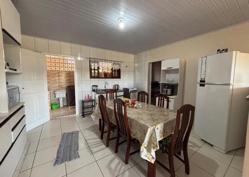 CASA NA AV DAS TORRES -  PROX A CALI FIT  - Foto 3