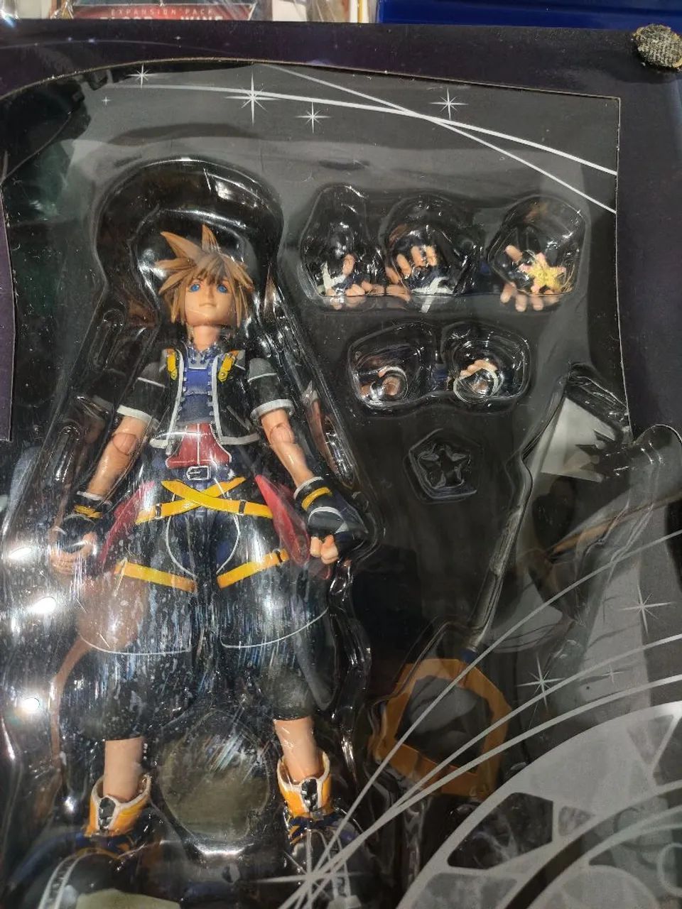 Sora Kingdom Hearts (play arts Kai) - Foto 2