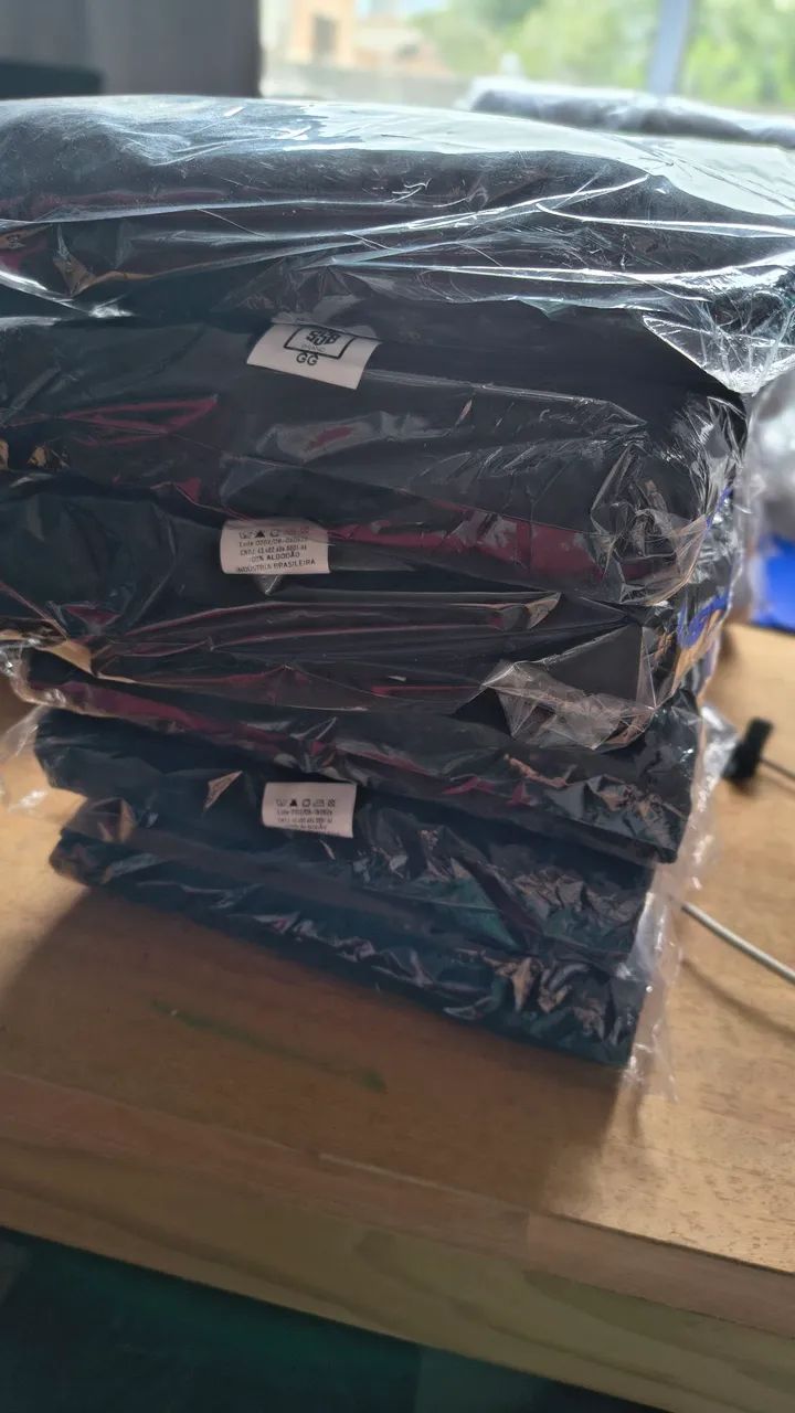Camisetas Lisas Brancas e Pretas + Artes para Estampa - Foto 4