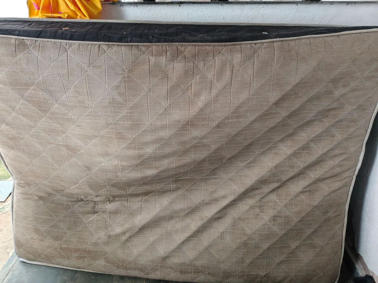 Vendo colchão de casal 