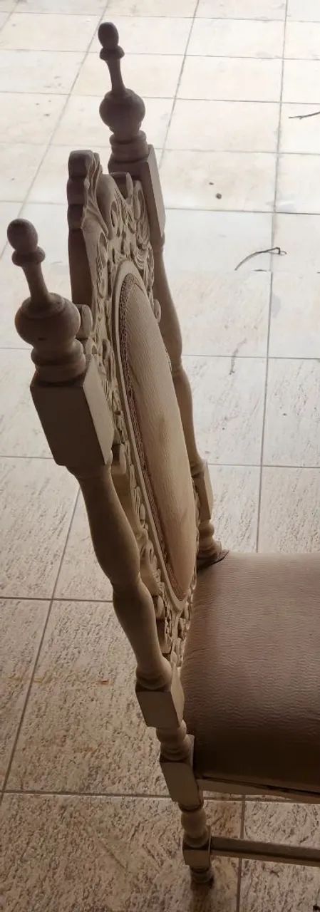 5 Cadeiras entalhadas Vintage Sofisticadas para reformar  - Foto 3