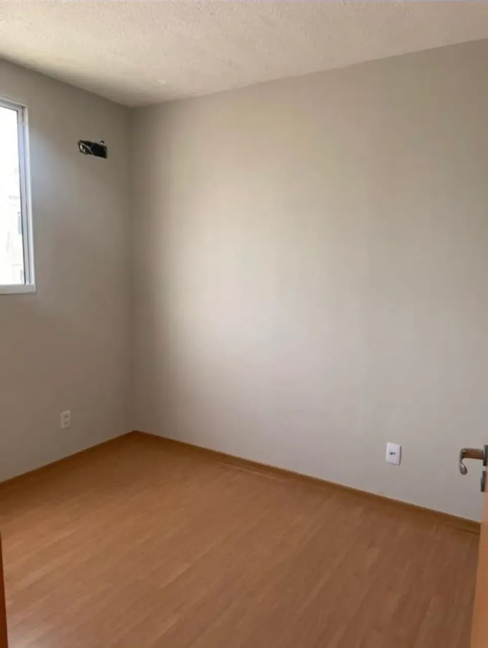 APARTAMENTO 2 QUARTOS, COND. CHAP DOS COLIBRIS, REGIÃO IMPERIAL, C/ AR E ARMARIOS, 2 LANCE - Foto 4