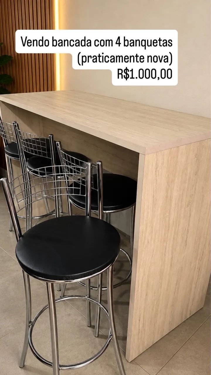 Bancada com 4 banquetas 
