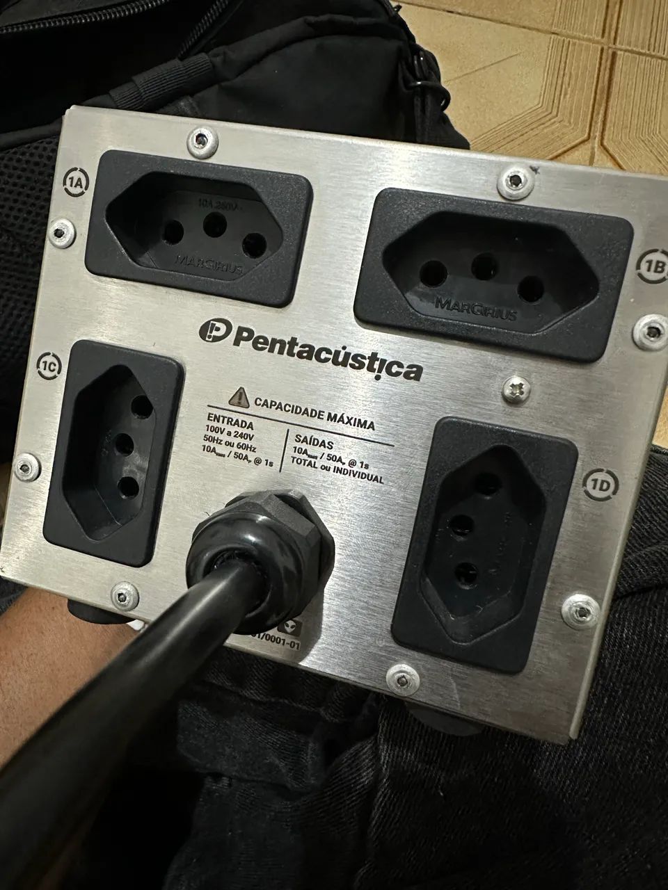 Pentacustica