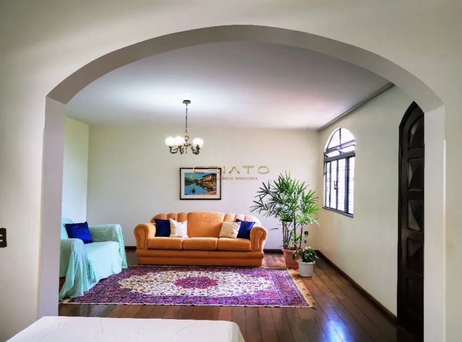 Excelente casa na vila Goia bem ampla - Foto 3