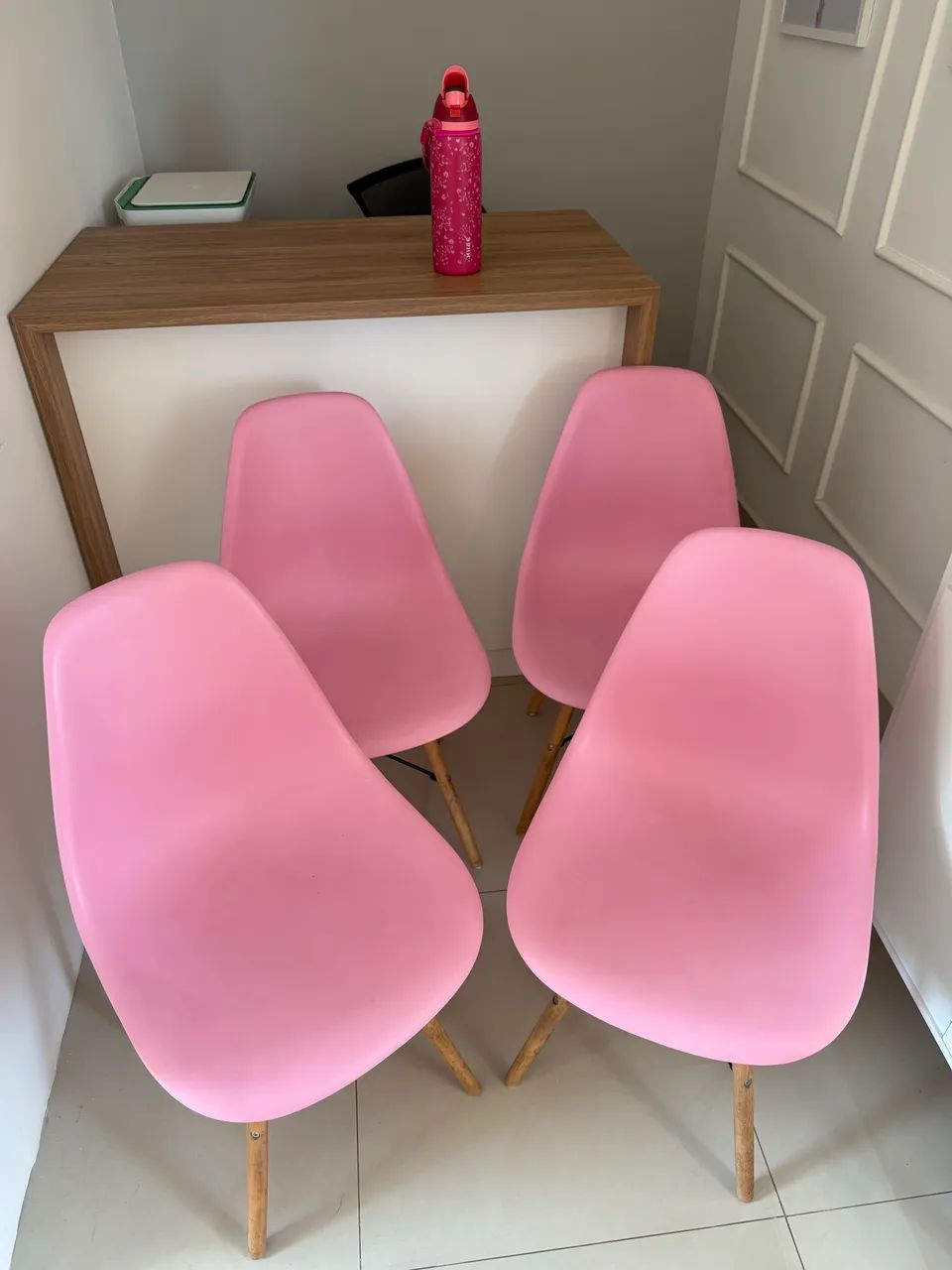 CONJUNTO DE 4 CADEIRAS POR 300