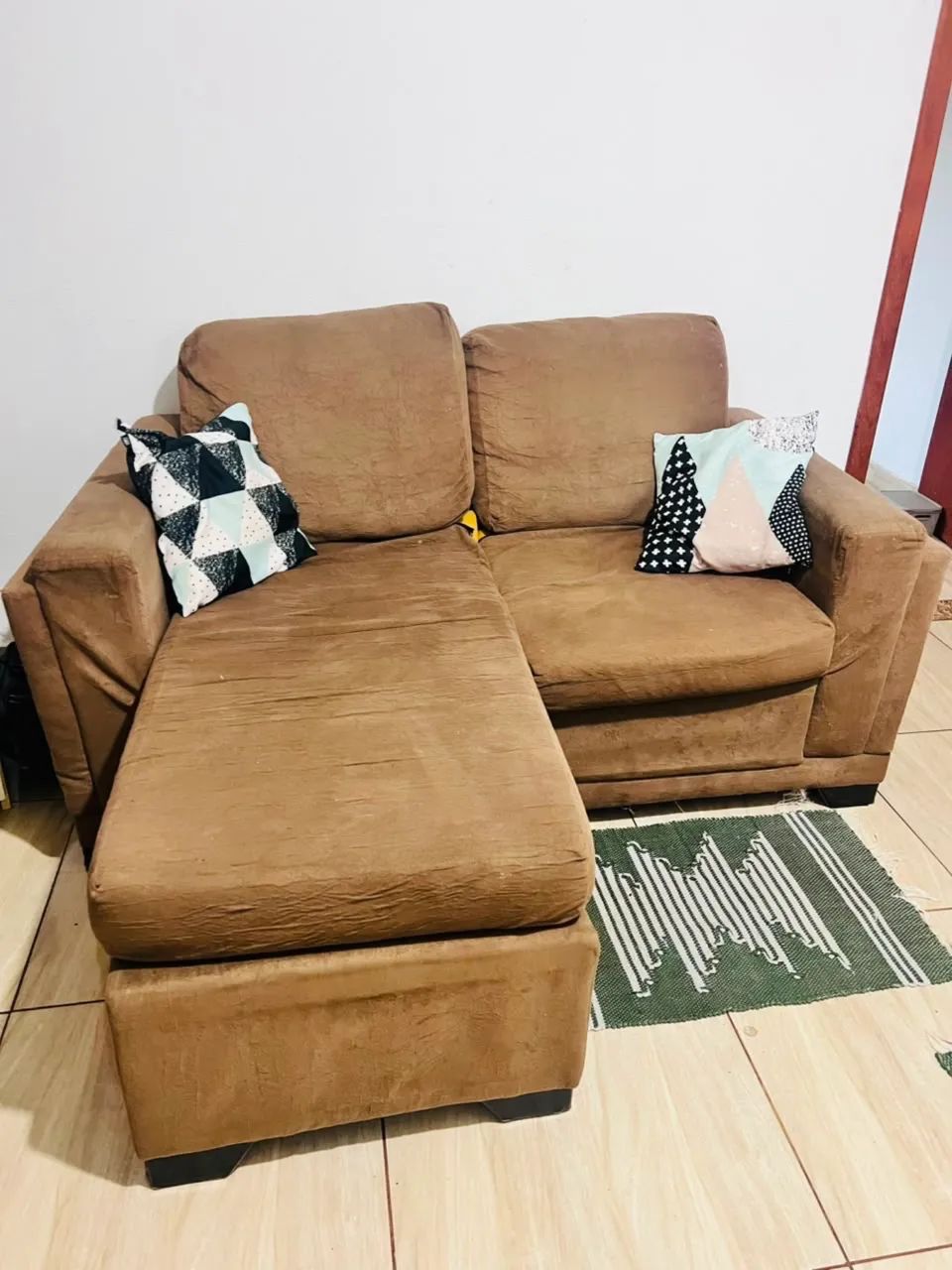Conjunto Sofá 3 + 2 Lugares + Puff Marrom Usado - Jardim Canadá / Nova Lima - Foto 5