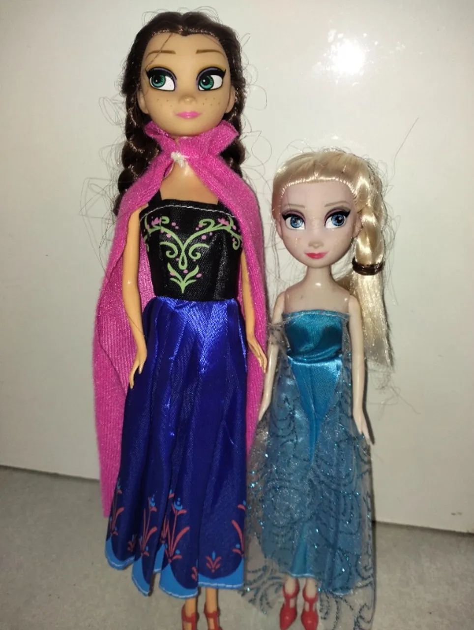 Lote de Bonecas Frozen Anna e Elza