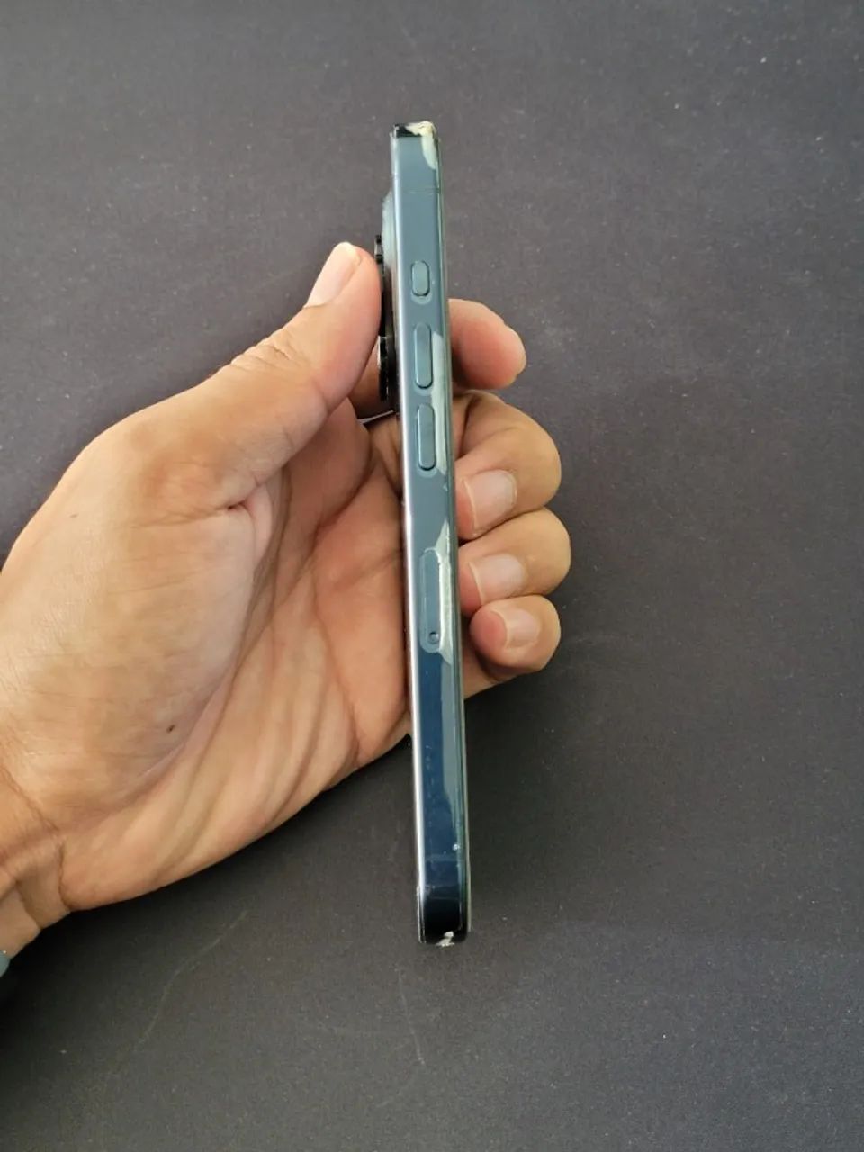 Iphone 15 pro 256gb semi novo bem conservado - Celulares e
