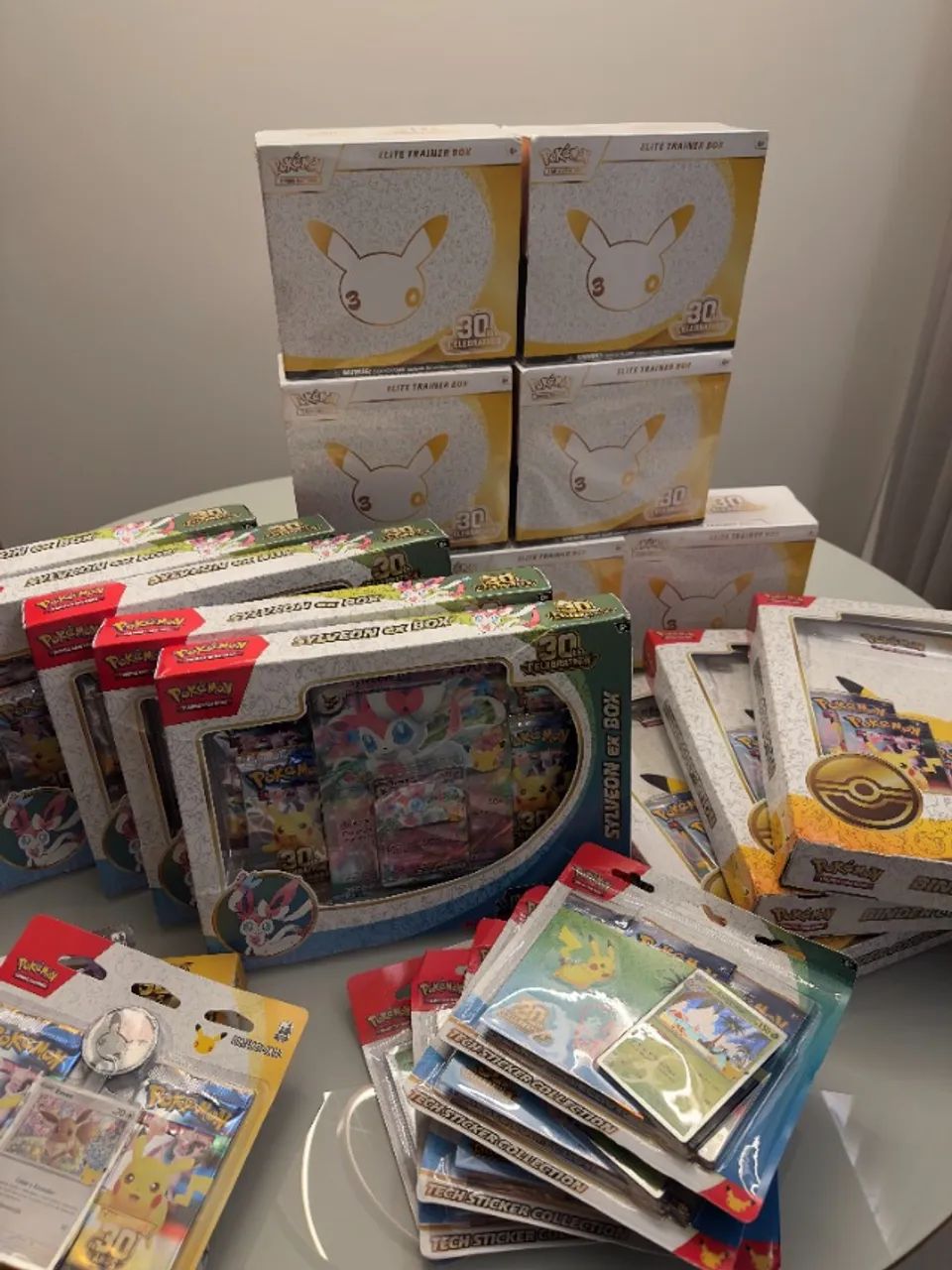 Pokemon TCG Elite Trainer Box 30 anos INGLÊS - Foto 2