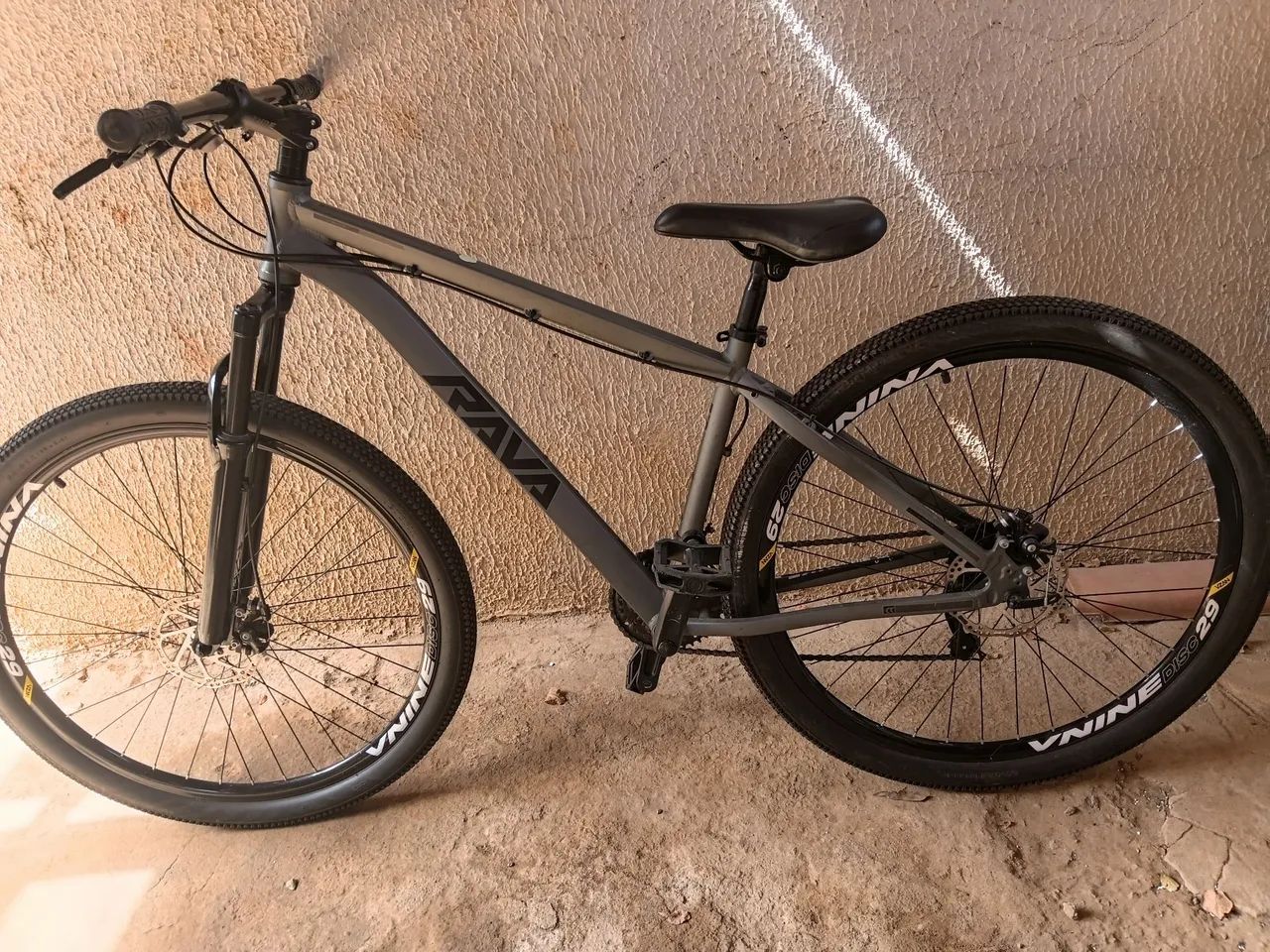 Bicicleta de trilha rara disc 29