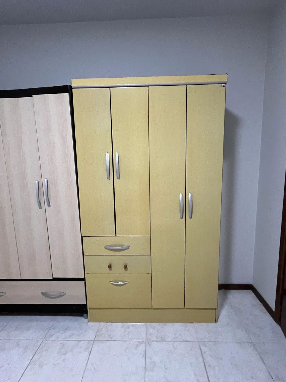 Guarda roupa solteiro 