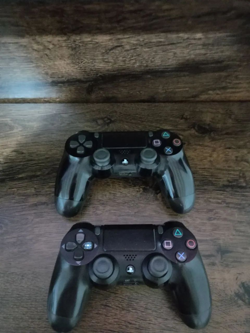Ps4 slim 1tb com 2 controles originais 4 jogos ótimo estado nunca aberto 