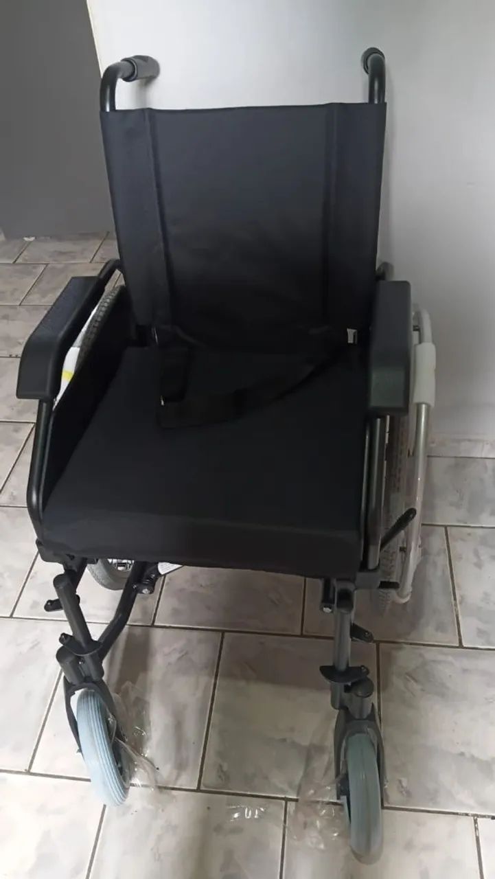 Cadeira de Rodas Standard  - Foto 5