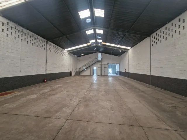 GALPÃO 460m2 - DOM BOSCO - Foto 2