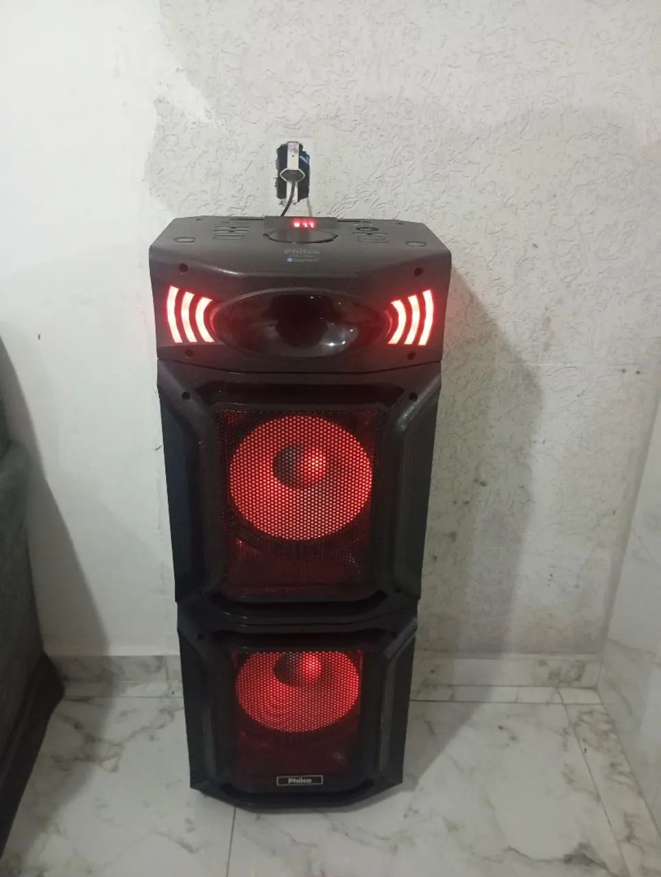 Som Philco 15000.