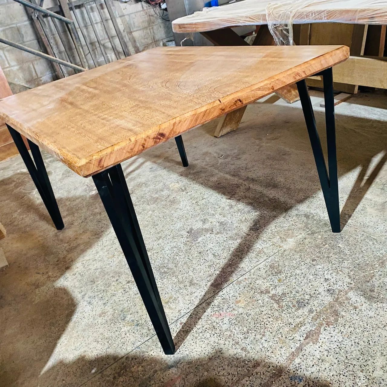 Mesa de jantar madeira  - Foto 4