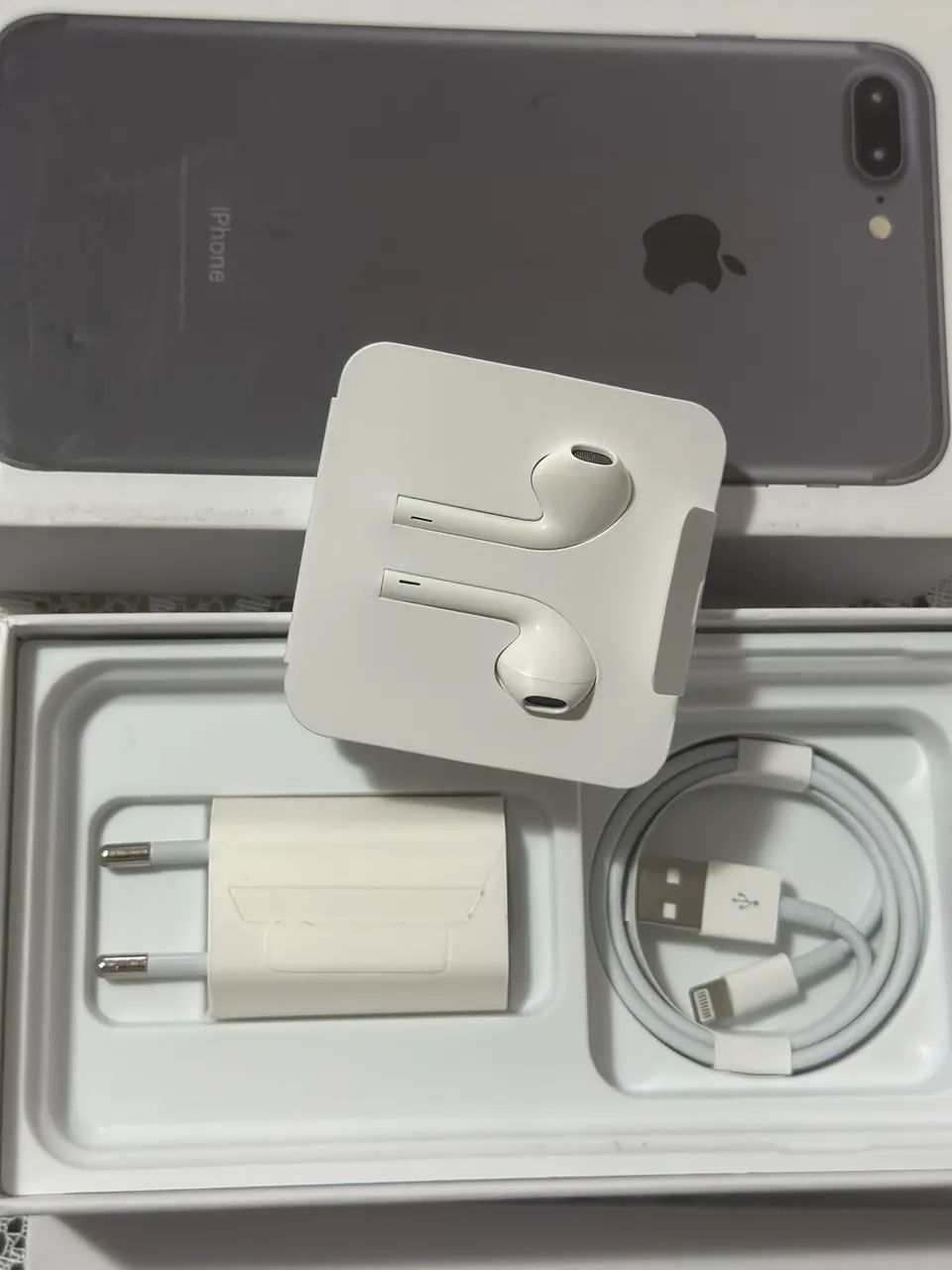 IPHONE 7 plus na caixa ZERO - Celulares e Smartphones - Alto da