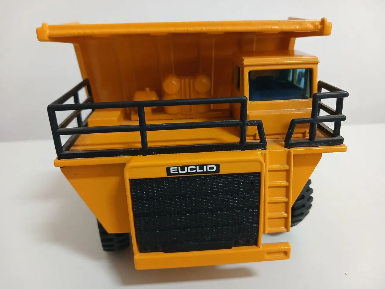Caminhão Euclid R 85B JOAL 1:50 - Foto 4