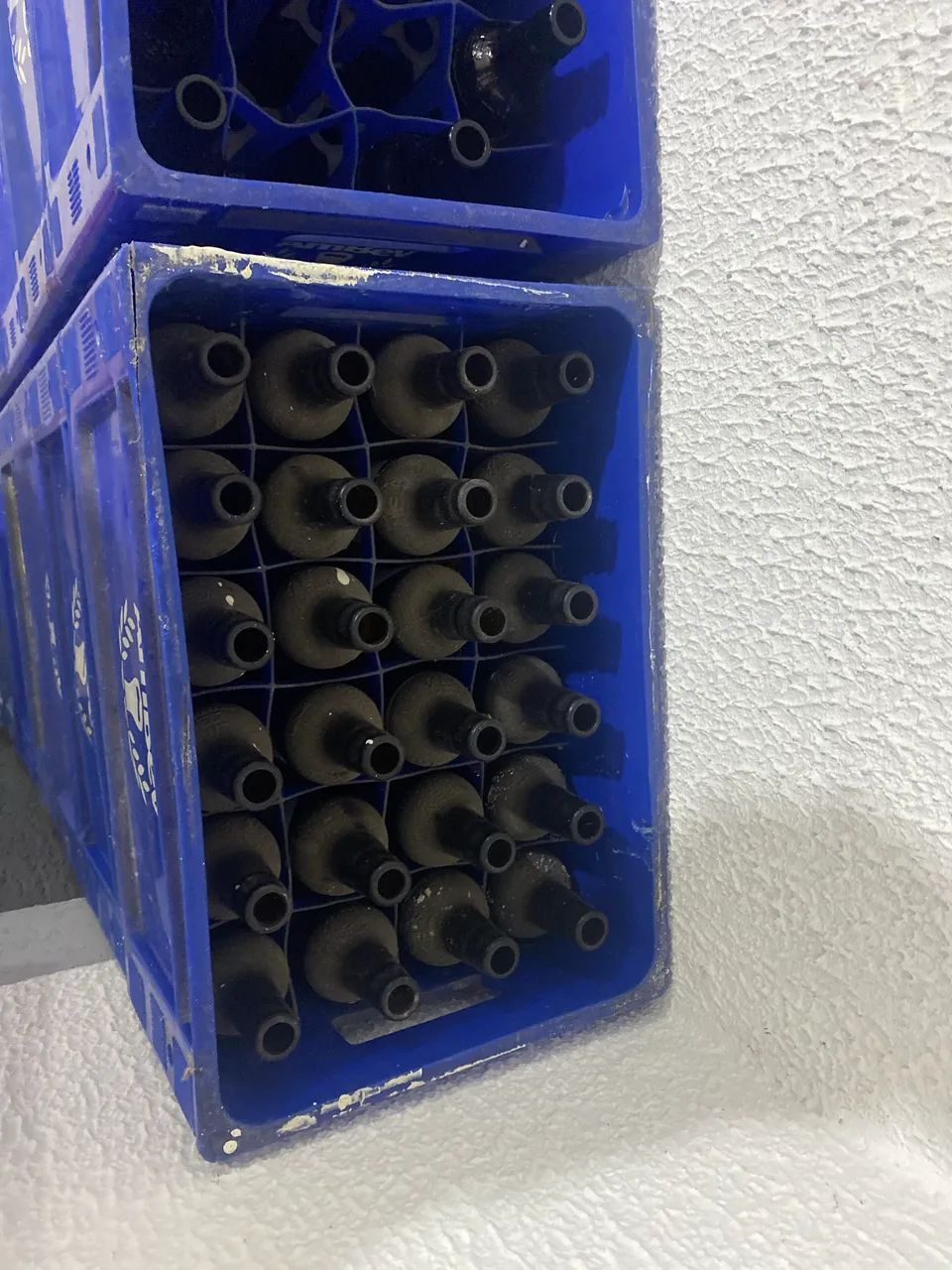 Vendo caixa de garrafa de cerveja 16 caixas  - Foto 2