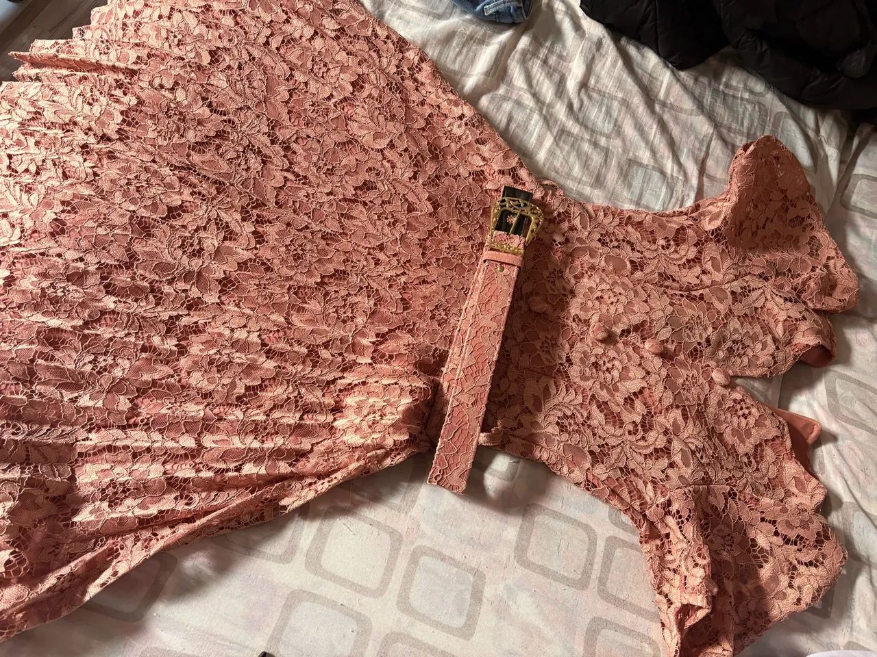 VESTIDO DE RENDA ROSÉ