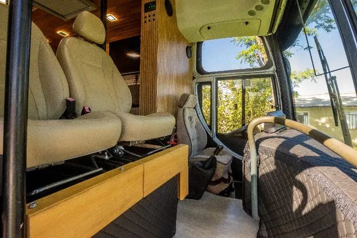 MOTORHOME dos sonhos a venda! Casa sobre rodas todo equipado para 9 pessoas! - Foto 6