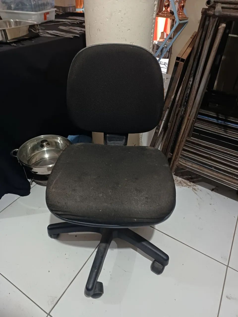 Vende-se cadeira giratória 